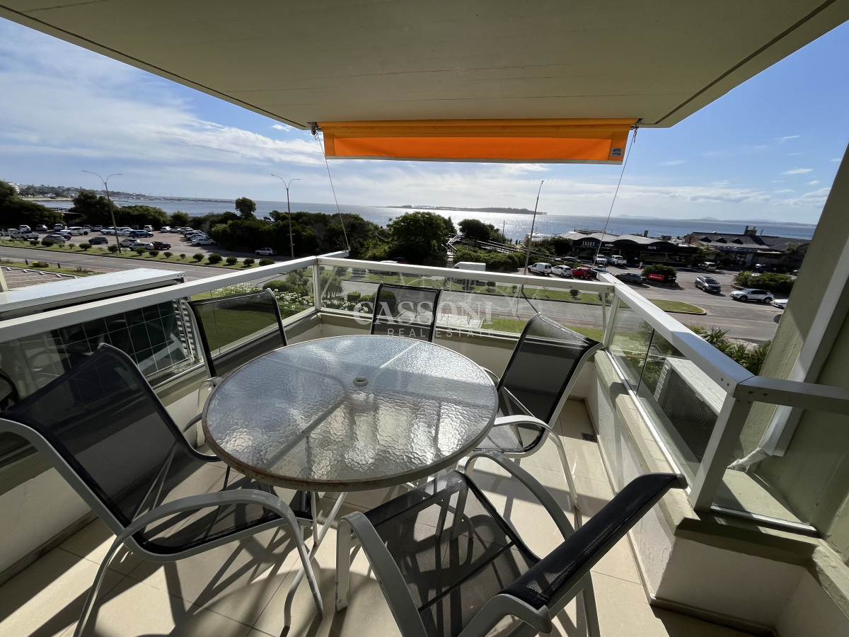 Apartamento ID.4238 - Espectacular planta 3 dormitorios frente al mar - Playa Mansa Punta Del Este.