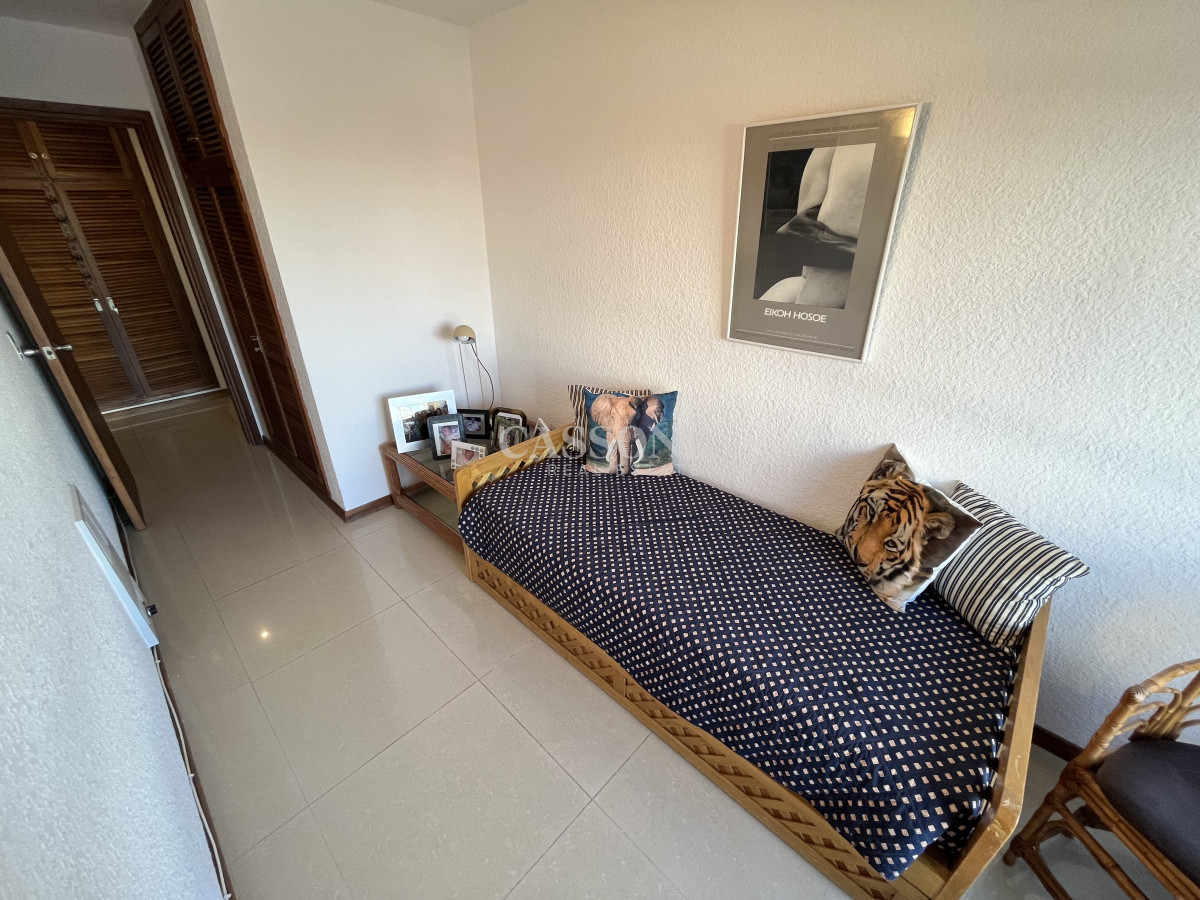 Apartamento ID.4238 - Espectacular planta 3 dormitorios frente al mar - Playa Mansa Punta Del Este.