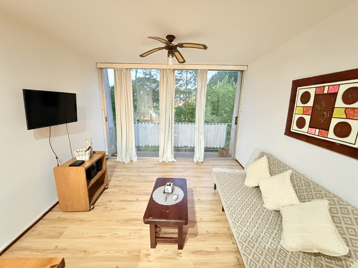 Apartamento ID.2674 - Apartamento en Venta, Playa Mansa, Punta del Este