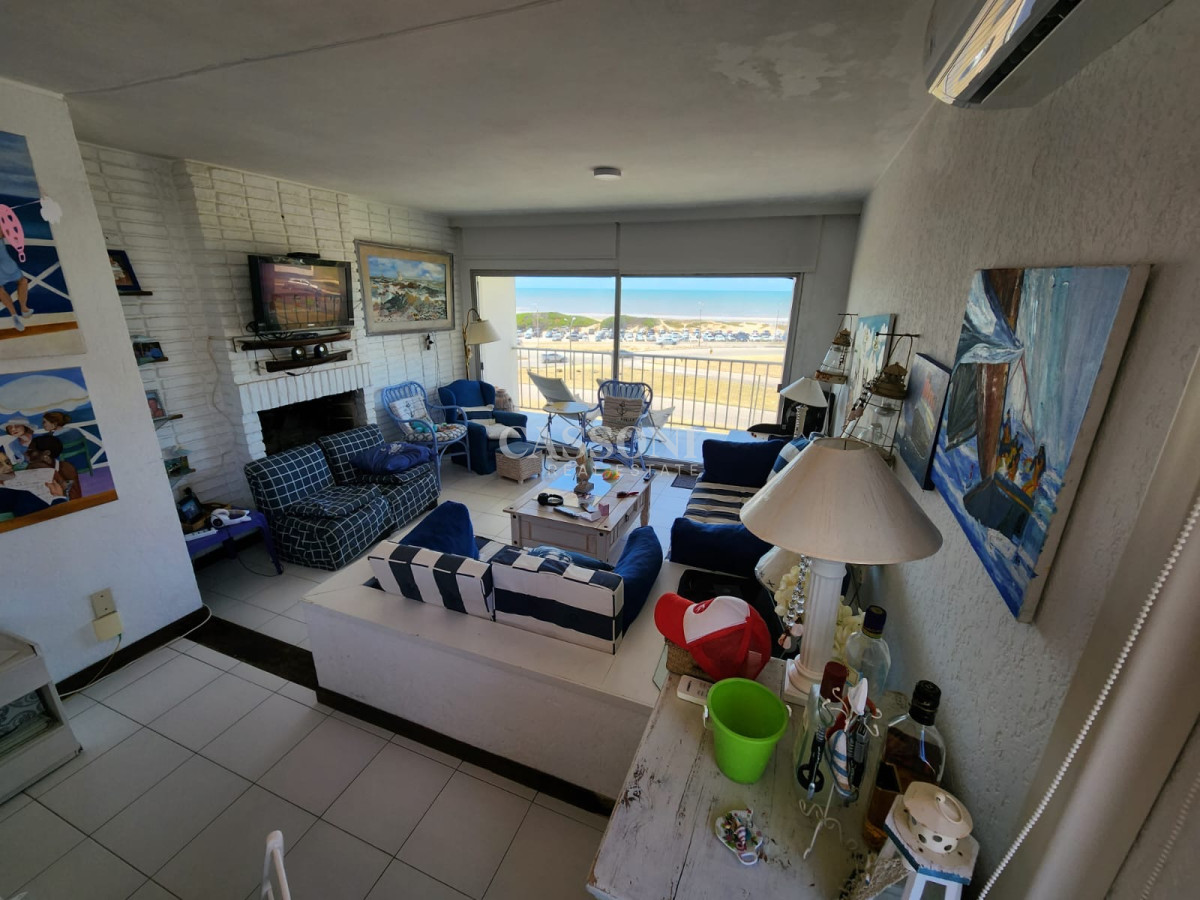 Apartamento ID.2619 - Apartamento en Venta Playa Brava, Punta del Este