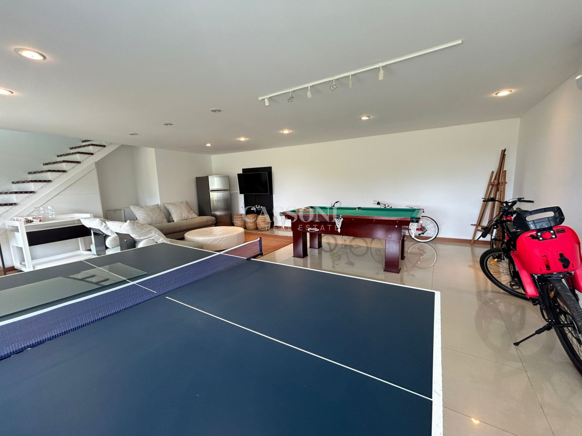 Apartamento ID.2595 - Apartamento en alquiler - Primera línea Brava 3 dormitorios + Dep.