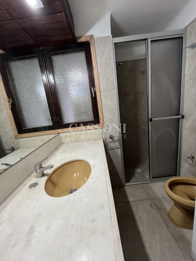 Casa ID.2733 - Casa En Venta o alquiler anual, Zona Cantegril.