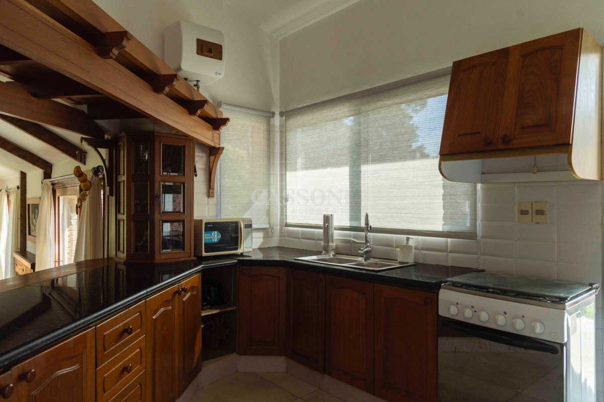 Casa ID.2684 - Casa en venta 4 dormitorios - Pinares Piscina Climatizada.