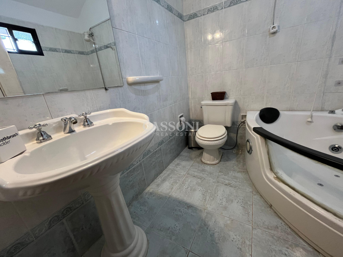 Casa ID.4196 - Jardines de cordoba - Proximo a los colegios 3 dormitorios.