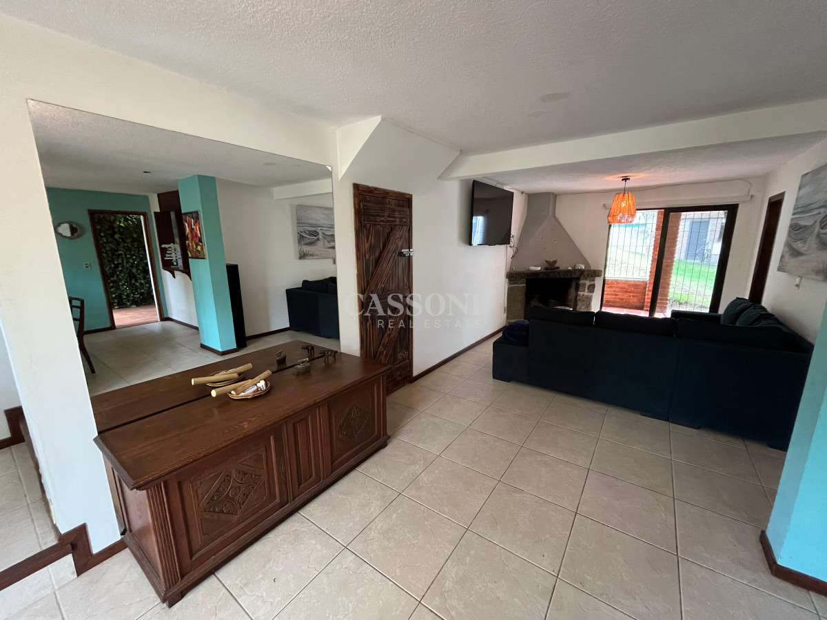 Casa ID.4196 - Jardines de cordoba - Proximo a los colegios 3 dormitorios.