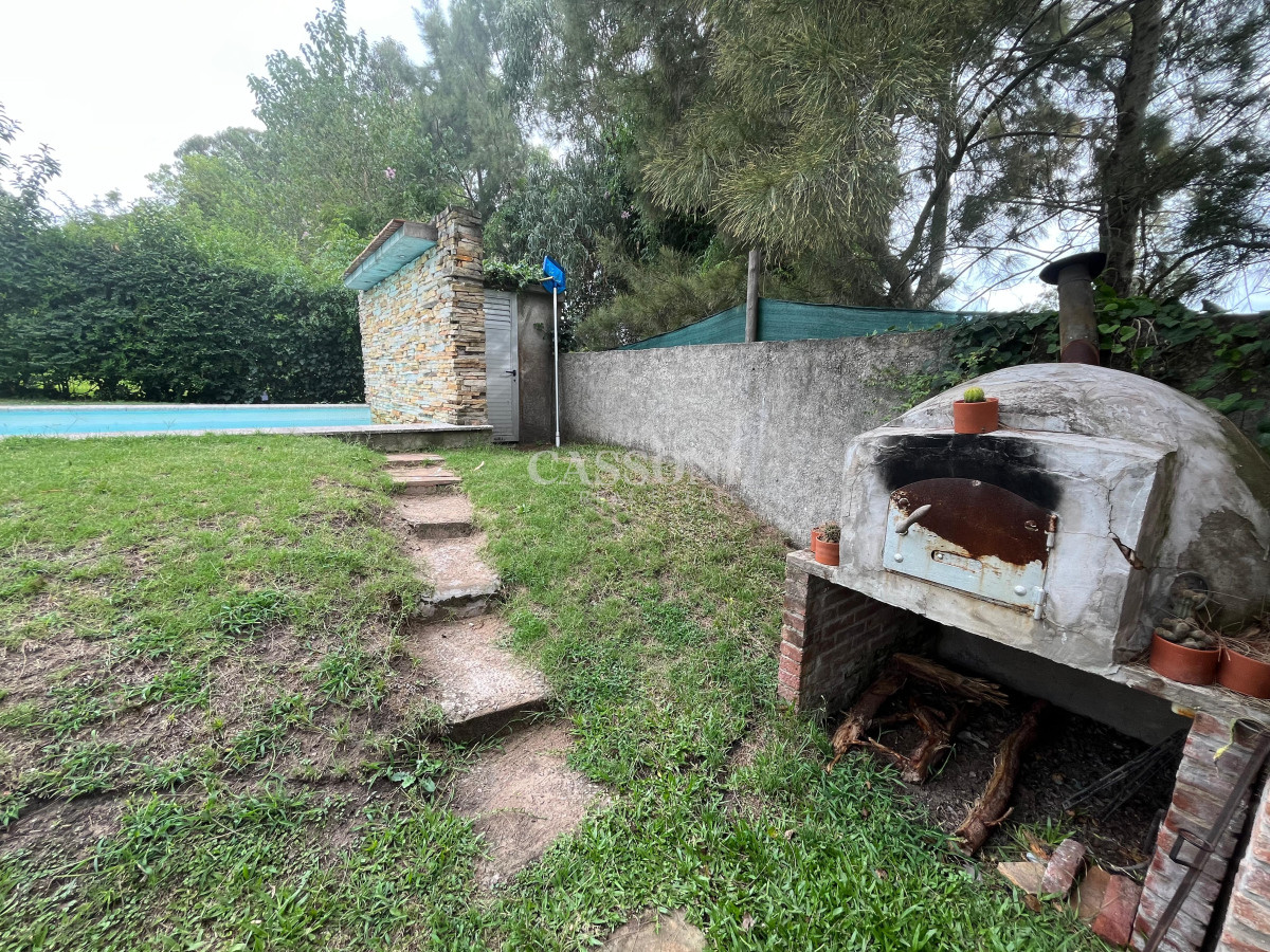 Casa ID.4196 - Jardines de cordoba - Proximo a los colegios 3 dormitorios.