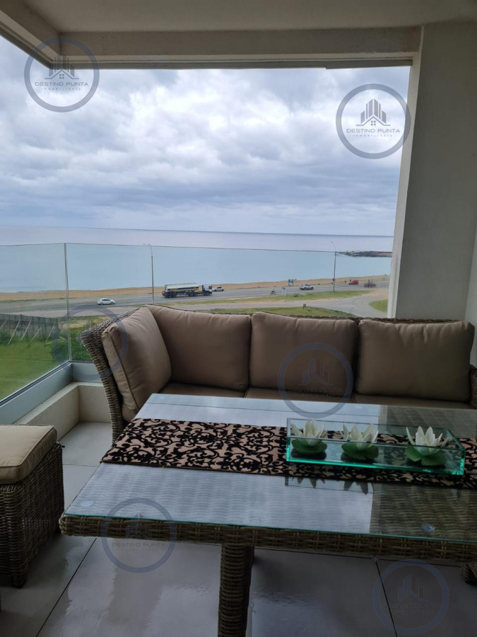 Apartamento ID.2421 - Apartamento de 4 Dormitorios y Parrillero Frente al Mar, Pinares Playa Mansa