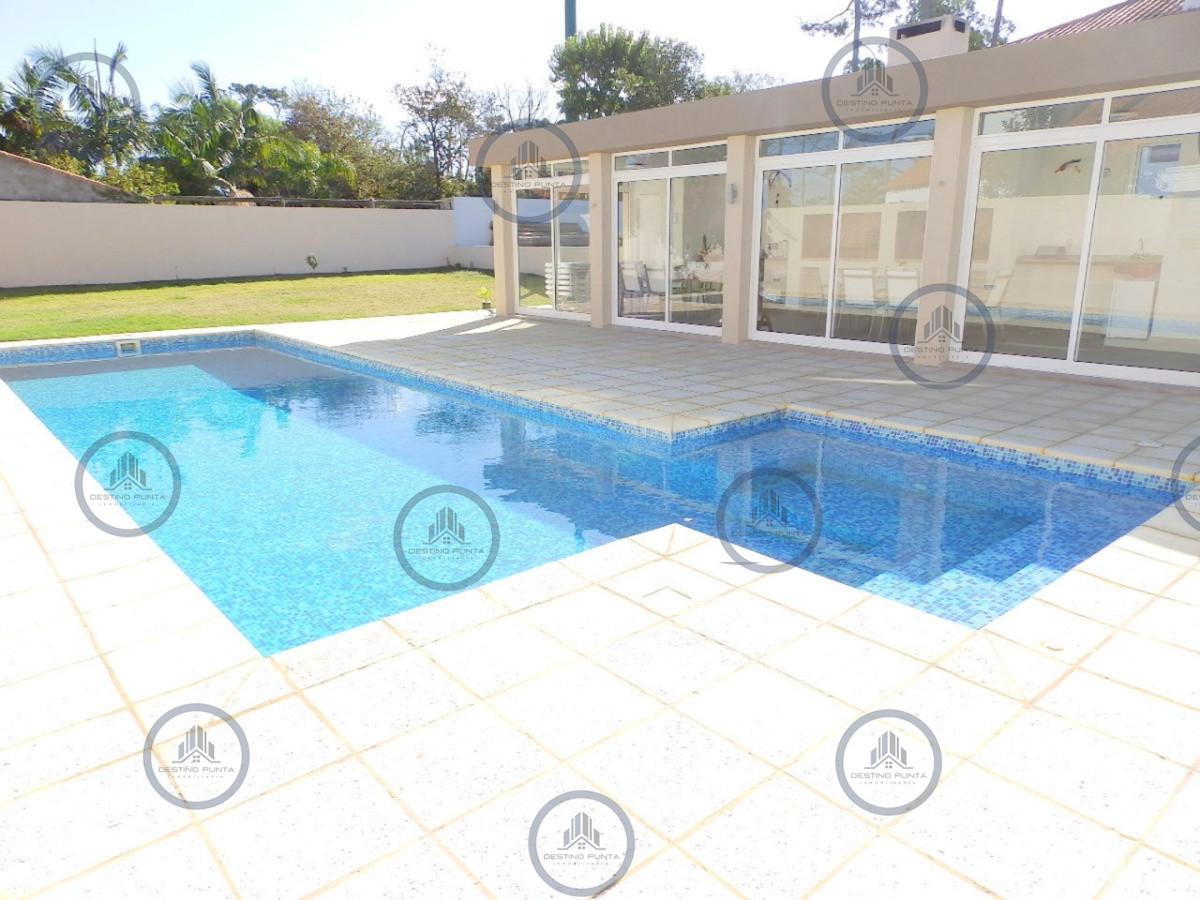 Apartamento ID.2380 - Apartamento en Venta, Monoambiente con Servicios, Aidy Grill Punta del Este