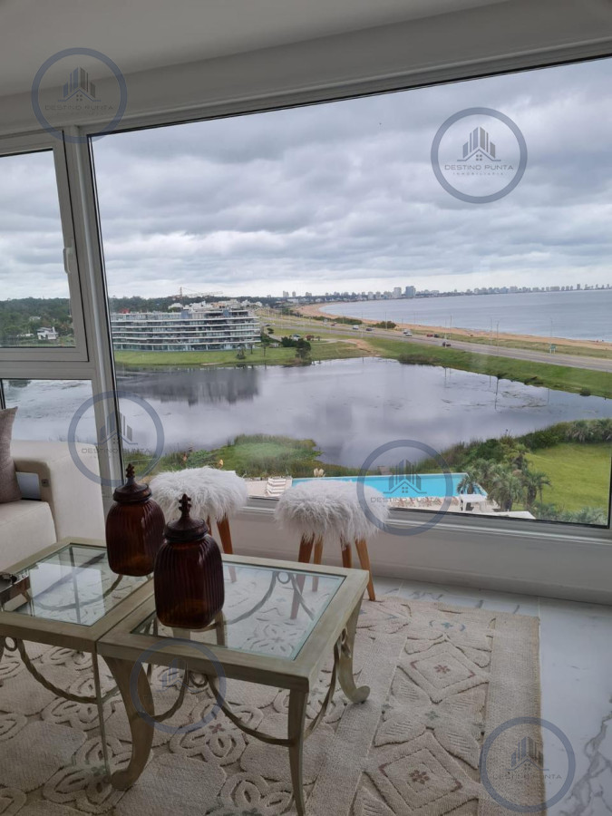 Apartamento ID.2421 - Apartamento de 4 Dormitorios y Parrillero Frente al Mar, Pinares Playa Mansa