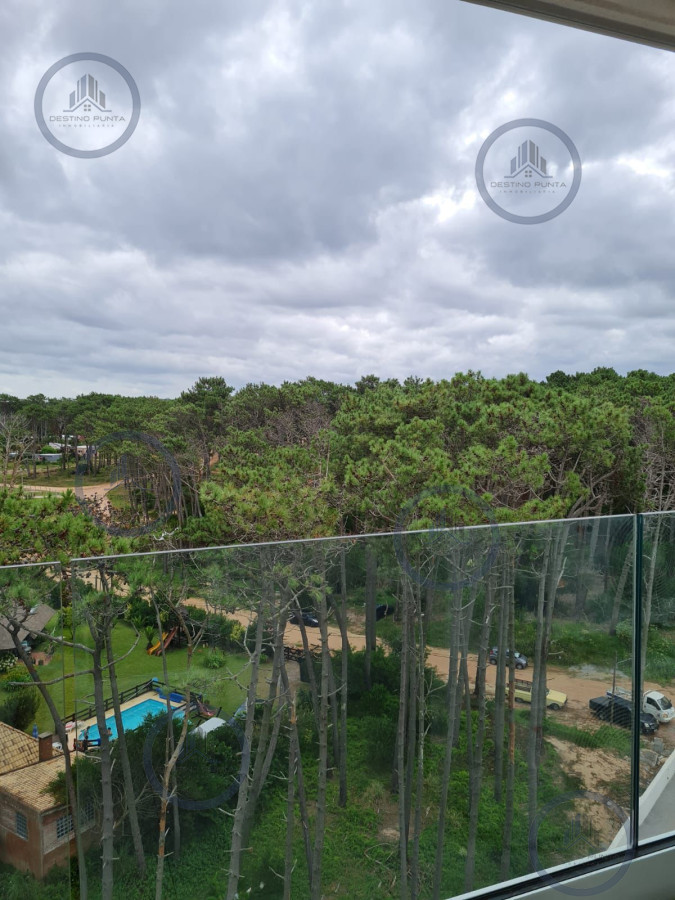 Apartamento ID.2421 - Apartamento de 4 Dormitorios y Parrillero Frente al Mar, Pinares Playa Mansa