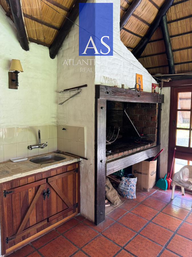 Casa ID.4337 - Casa sólida en venta 4 dormitorios - Pinares Piscina Climatizada Punta del Este