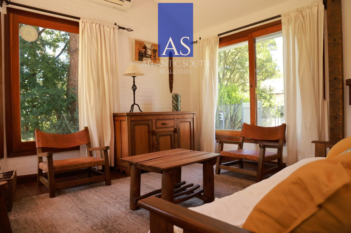 Casa ID.4337 - Casa sólida en venta 4 dormitorios - Pinares Piscina Climatizada Punta del Este