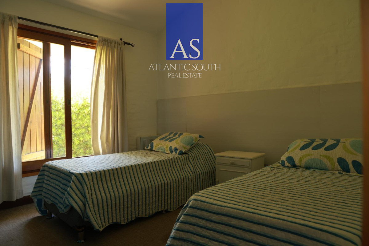 Casa ID.4337 - Casa sólida en venta 4 dormitorios - Pinares Piscina Climatizada Punta del Este