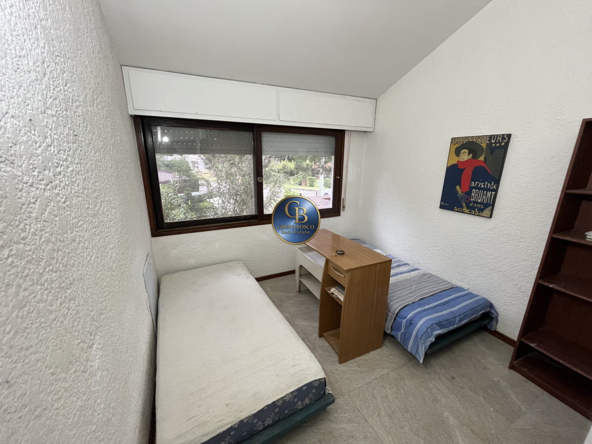 Casa ID.1343 - Casa En Venta o alquiler anual, Zona Cantegril.