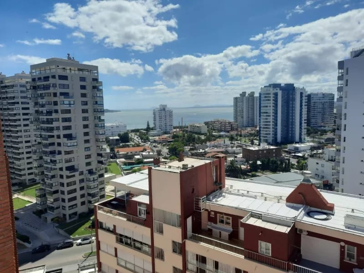 Apartamento ID.2826 - Apartamento en Venta Frente Al Mar, Playa Brava.