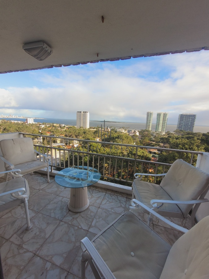 Apartamento ID.3518 - Apartamento En Venta 3 dormitorios a 400 metros del mar!! 