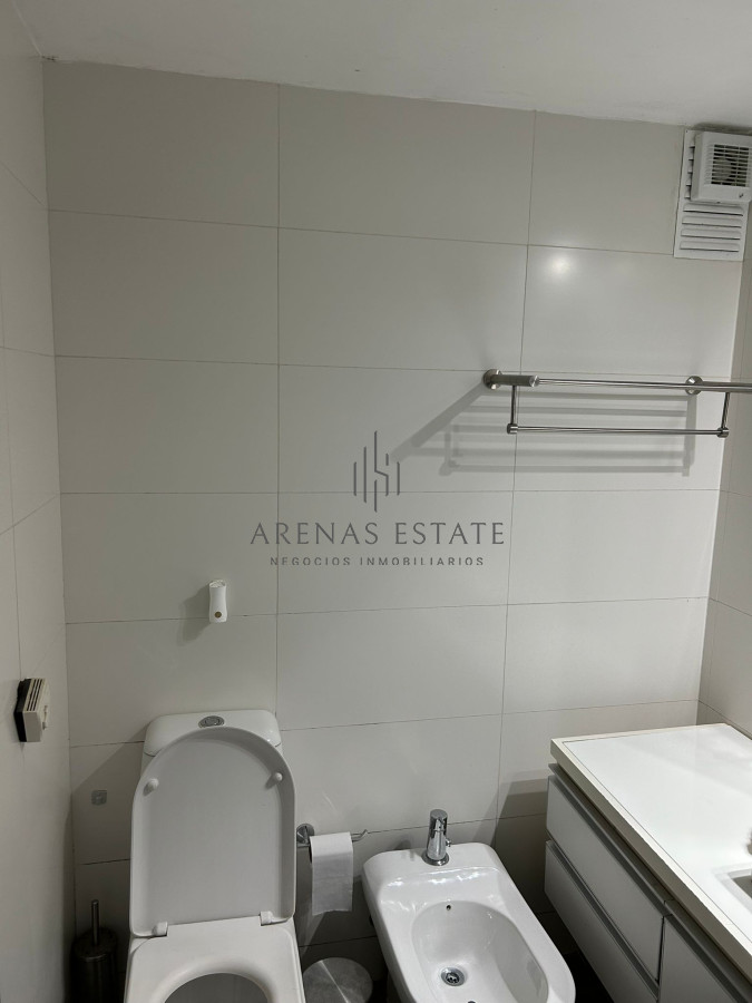 Apartamento ID.2585 - Apartamento en venta y alquiler de 2 dormitorios, Punta Del Este.
