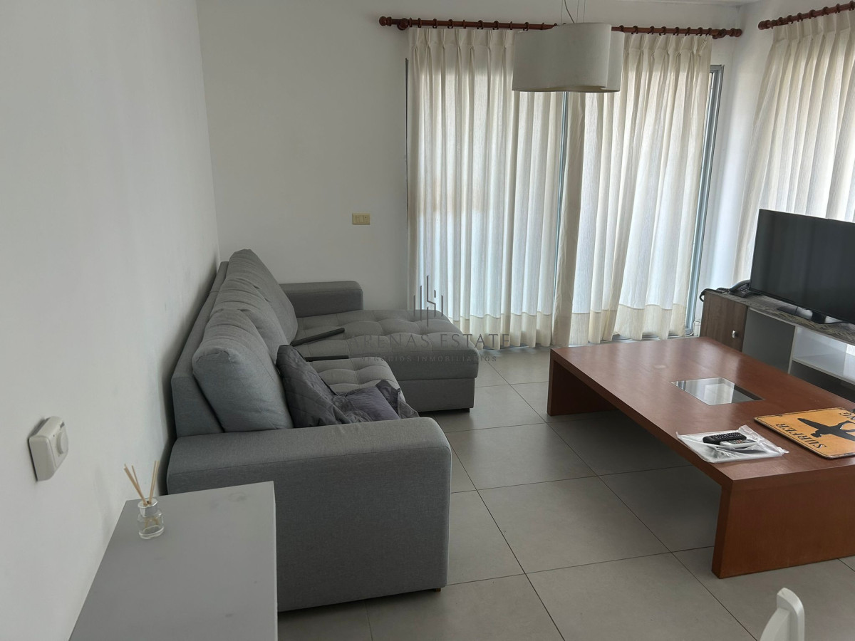 Apartamento ID.2585 - Apartamento en venta y alquiler de 2 dormitorios, Punta Del Este.