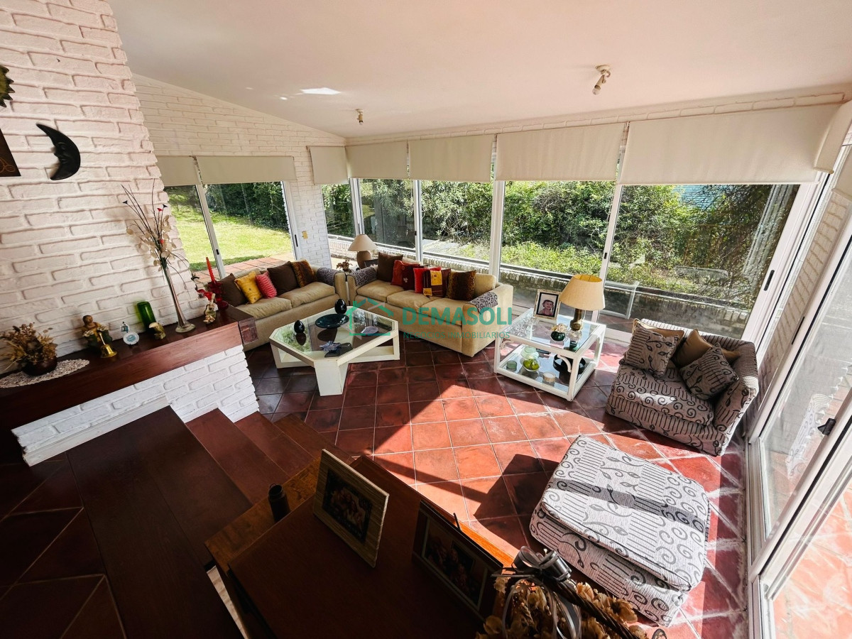 Casa ID.1070 - Casa En Venta, Zona Colegios. Jardines de Cordoba. Punta Del Este.