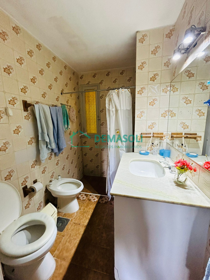 Casa ID.1070 - Casa En Venta, Zona Colegios. Jardines de Cordoba. Punta Del Este.