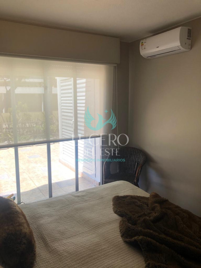 Apartamento ID.823 - Apartamento En Alquiler anual de 2 dormitorios, Zona Península.