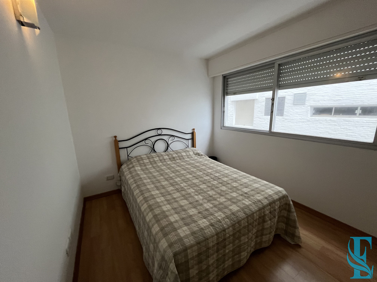 Apartamento ID.438 - Apartamento en venta, puerto Punta del Este.