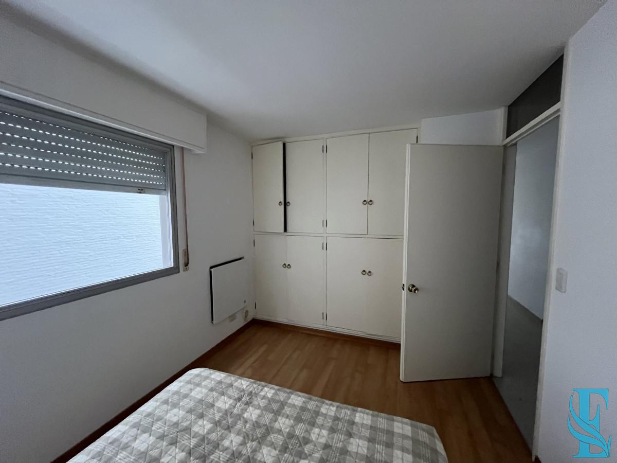 Apartamento ID.438 - Apartamento en venta, puerto Punta del Este.