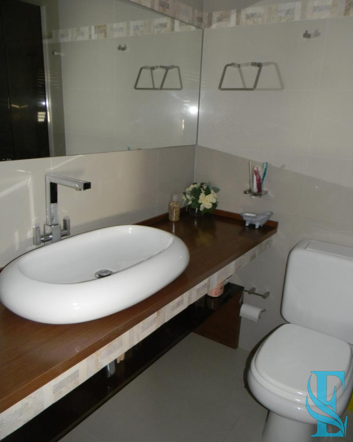 Apartamento ID.438 - Apartamento en venta, puerto Punta del Este.