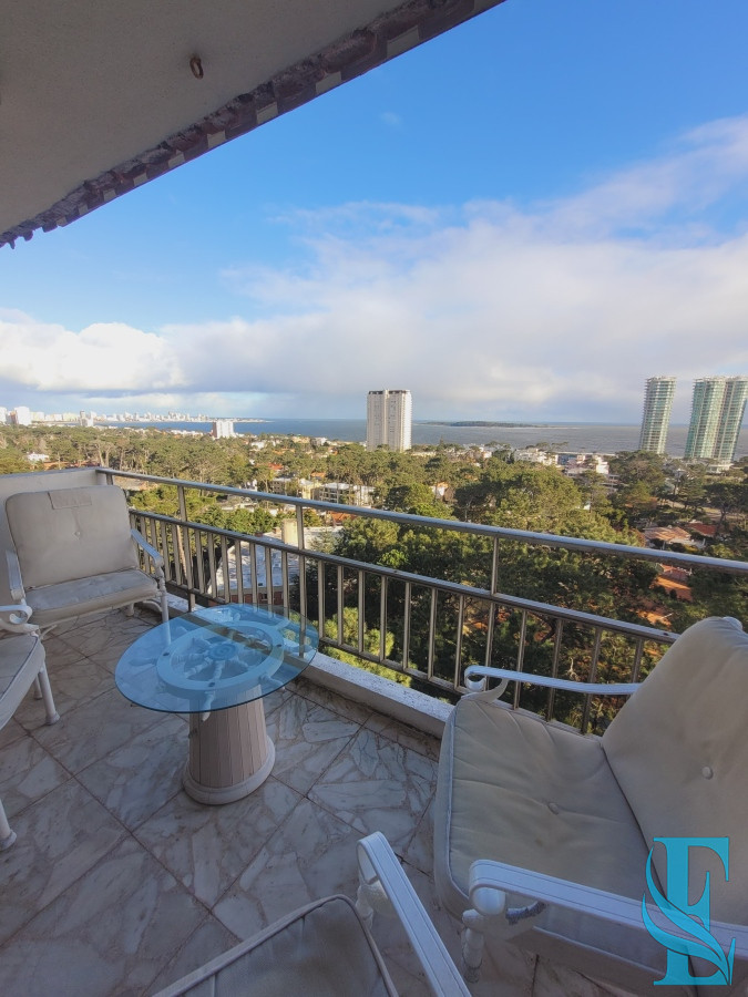 Apartamento ID.557 - Apartamento En Venta 3 dormitorios a 400 metros del mar!! 