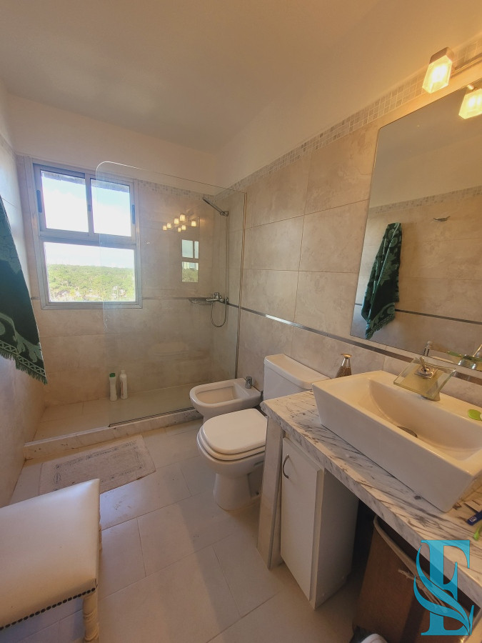 Apartamento ID.557 - Apartamento En Venta 3 dormitorios a 400 metros del mar!! 