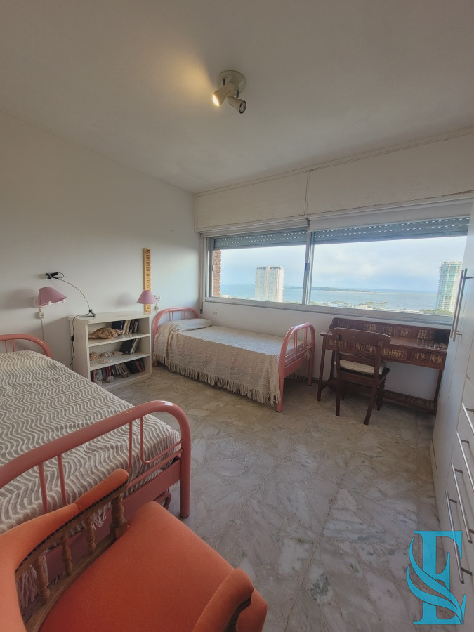 Apartamento ID.557 - Apartamento En Venta 3 dormitorios a 400 metros del mar!! 