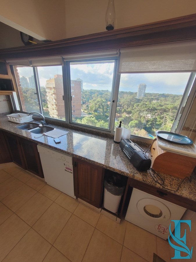 Apartamento ID.557 - Apartamento En Venta 3 dormitorios a 400 metros del mar!! 