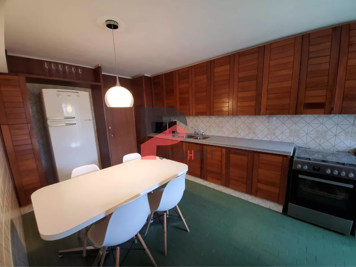 Apartamento ID.257 - Proximo al punta shopping - 3 dormitorios todos los servicios..