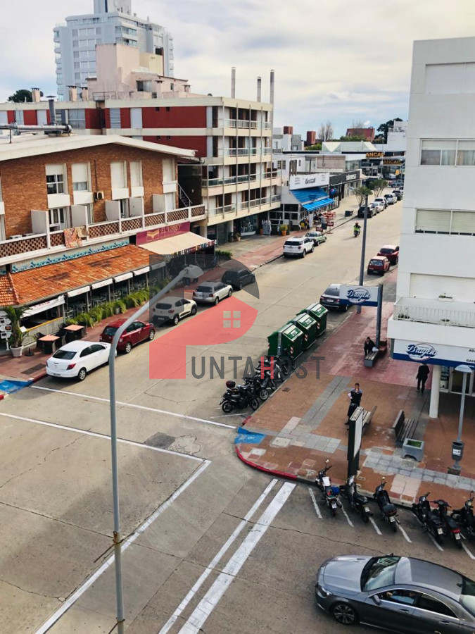 Apartamento ID.119 - Apartamento en venta , Península, Punta Del Este  