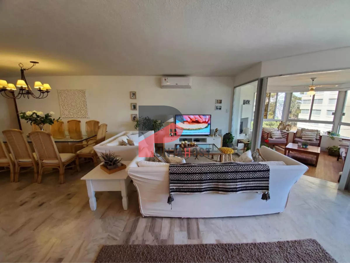 Apartamento ID.257 - Proximo al punta shopping - 3 dormitorios todos los servicios..