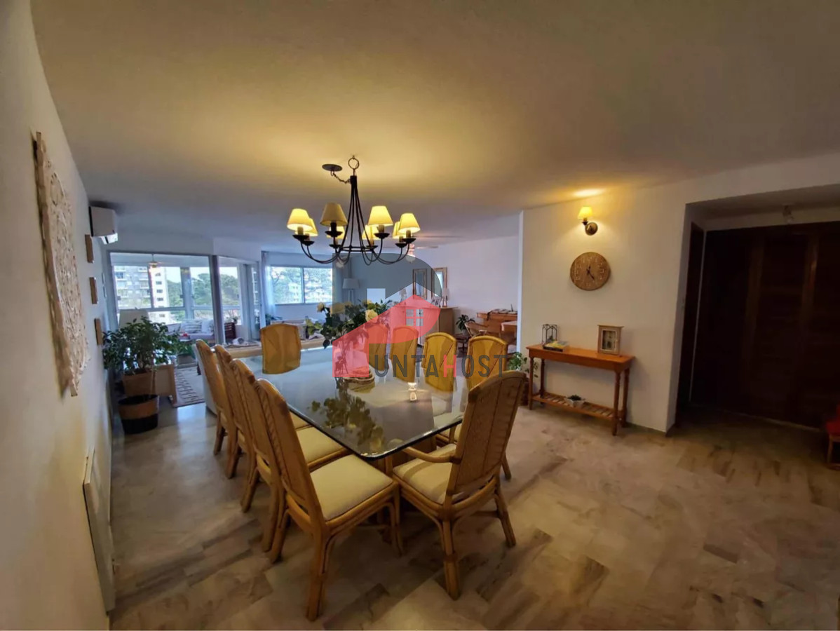 Apartamento ID.257 - Proximo al punta shopping - 3 dormitorios todos los servicios..
