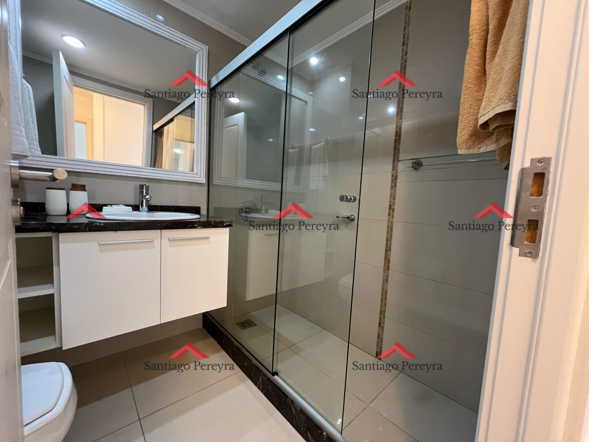 Apartamento ID.16063 - Place Layette - Alquiler anual 2 dormitorios torre de categoría.
