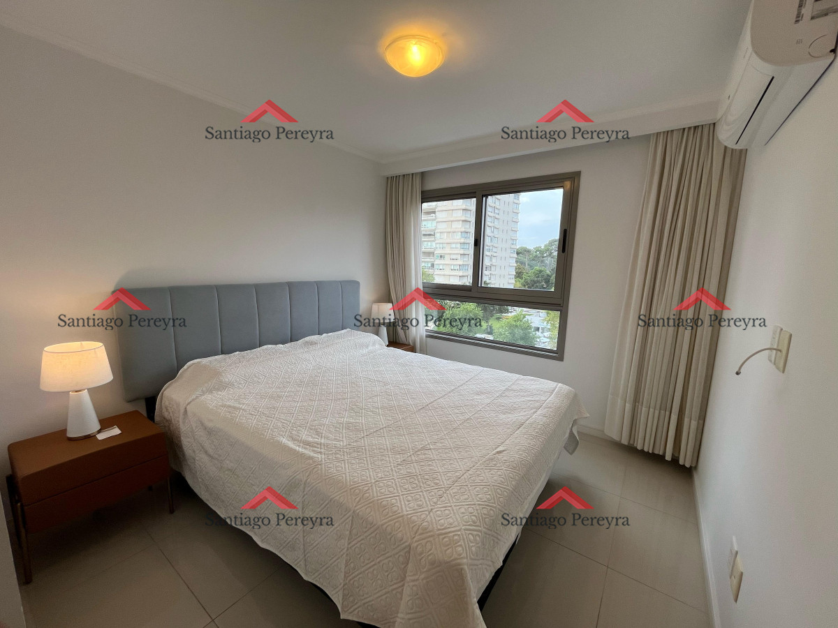 Apartamento ID.16063 - Place Layette - Alquiler anual 2 dormitorios torre de categoría.