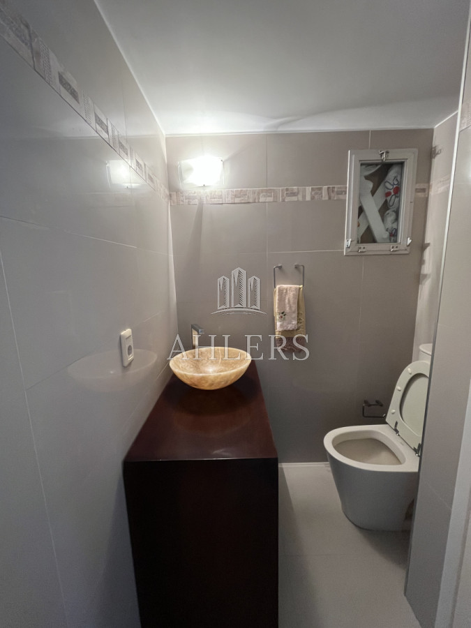 Apartamento ID.187 - Apartamento en venta, puerto Punta del Este.