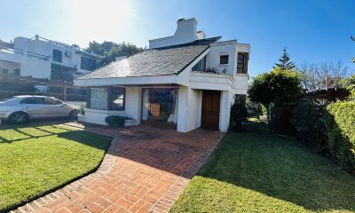 Casa en Venta, a metros del mar, Punta del Este