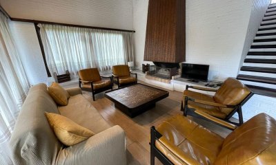 Casa en venta , cantegril , punta del este