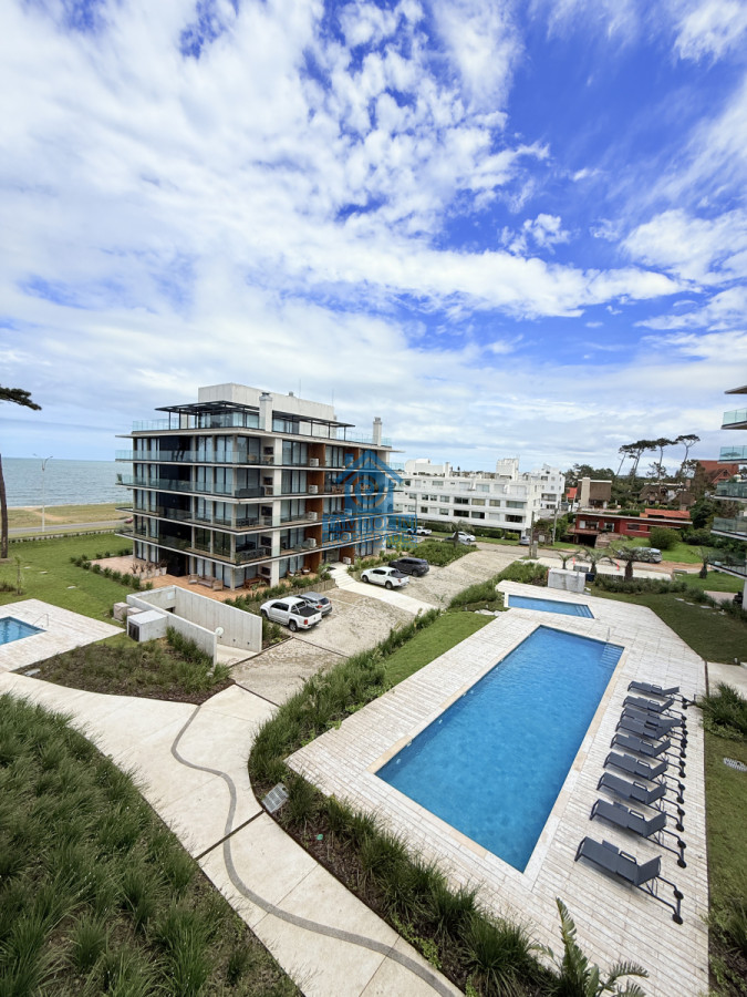 Apartamento ID.638 - Apartamento en Venta primera Linea, Playa Mansa, Punta del Este