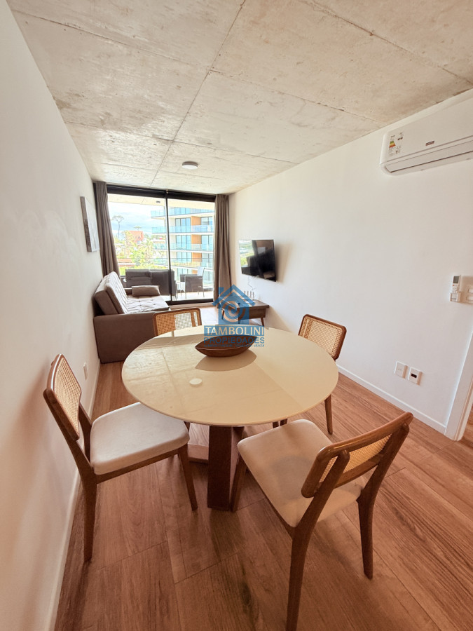 Apartamento ID.638 - Apartamento en Venta primera Linea, Playa Mansa, Punta del Este