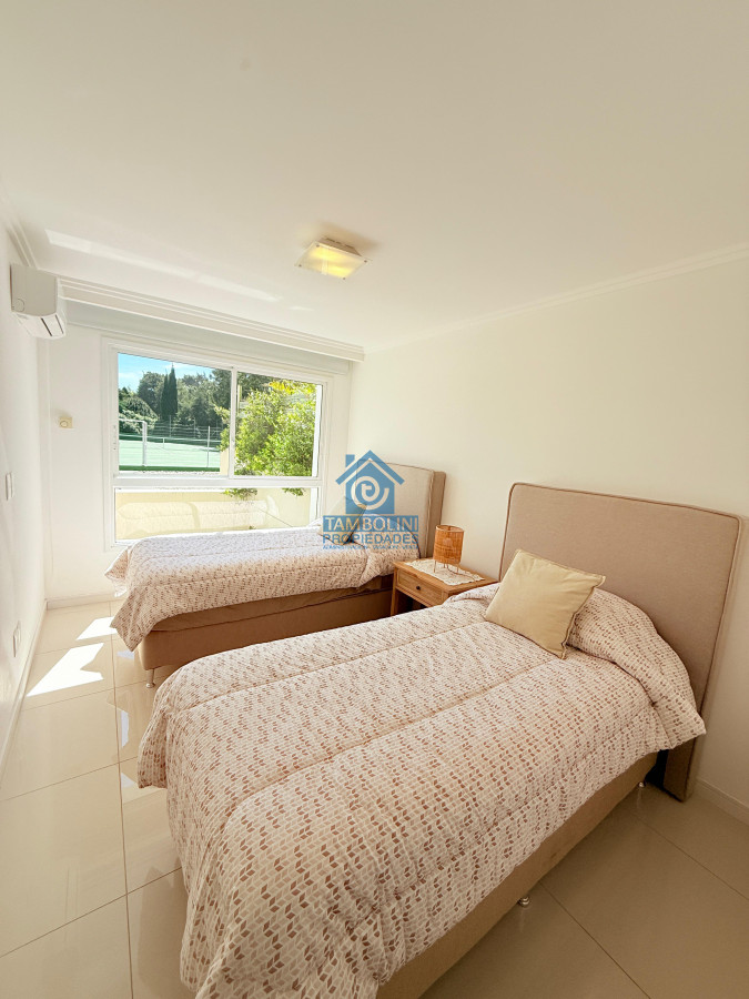 Apartamento ID.891 - Edificio Cruceros Alquiler Temporal - 3 dormitorios 