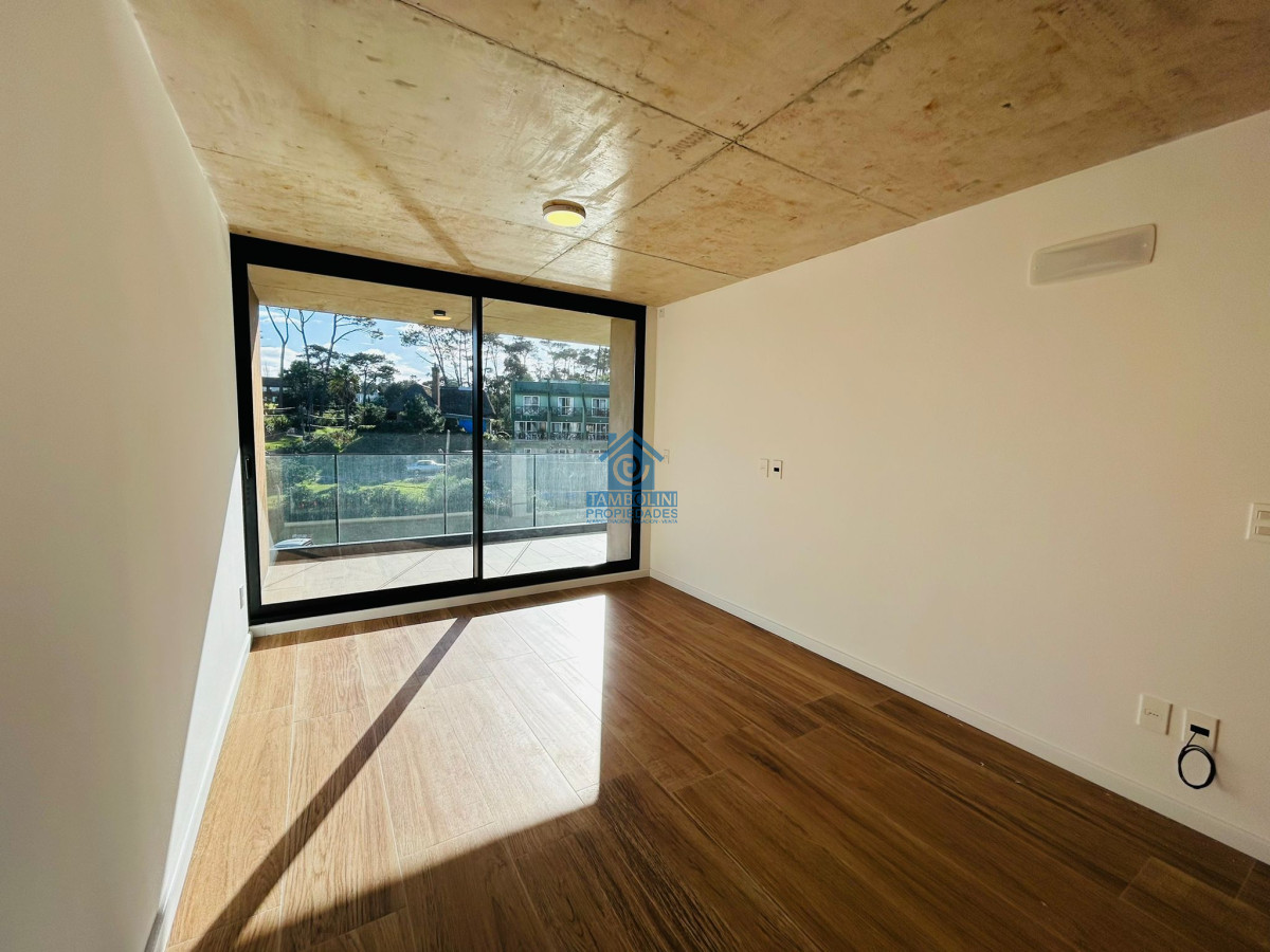 Apartamento ID.409 - Apartamento En Venta Primera Línea, Punta Del Este.