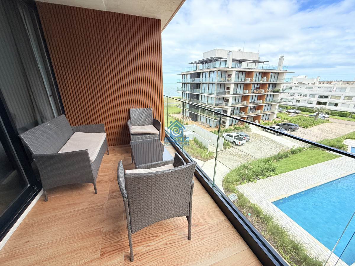 Apartamento ID.638 - Apartamento en Venta primera Linea, Playa Mansa, Punta del Este