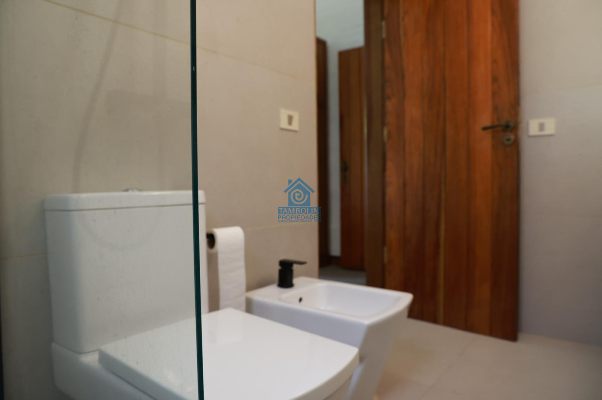 Casa ID.602 - Casa en venta 4 dormitorios - Pinares Piscina Climatizada.