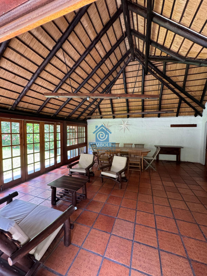 Casa ID.602 - Casa en venta 4 dormitorios - Pinares Piscina Climatizada.