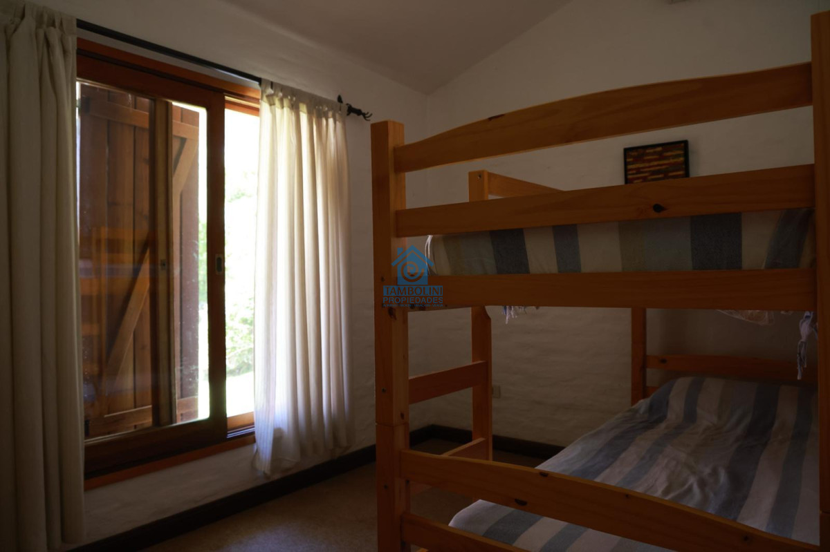 Casa ID.602 - Casa en venta 4 dormitorios - Pinares Piscina Climatizada.