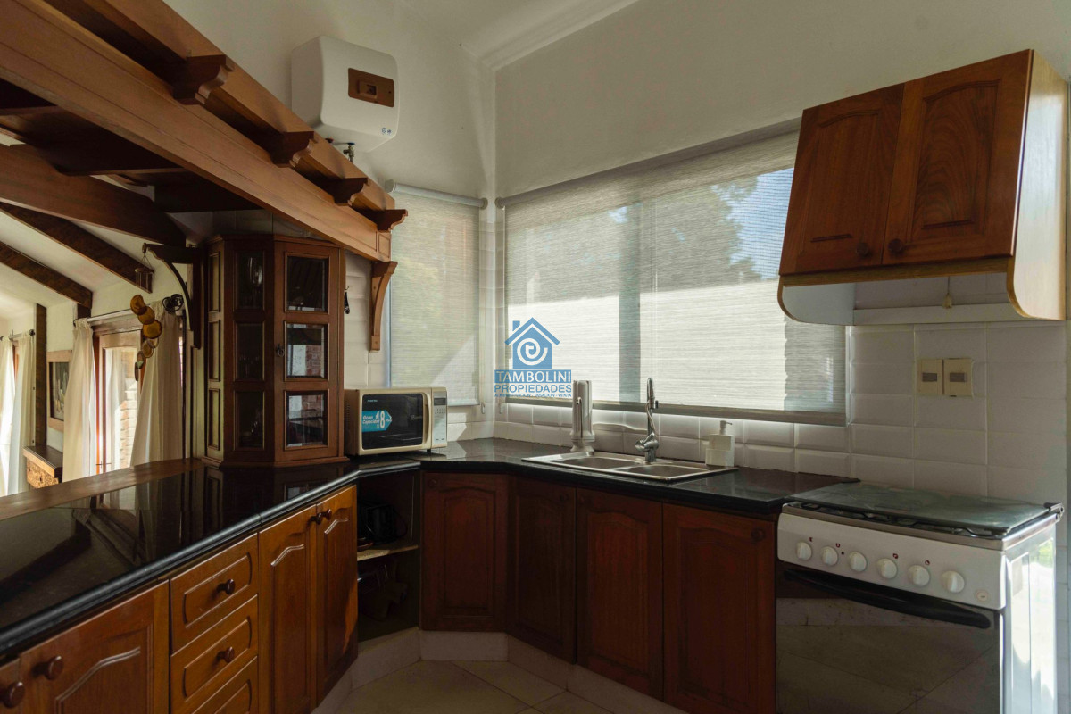 Casa ID.602 - Casa en venta 4 dormitorios - Pinares Piscina Climatizada.